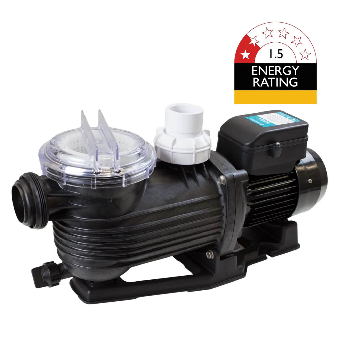 Three-quarter studio view of a Pentair Onga Pantera PPP750 1.0 HP pool pump, displaying the clear lock-ring strainer lid, white top discharge union, black motor housing, and 1.5-star energy rating badge isolated on white.