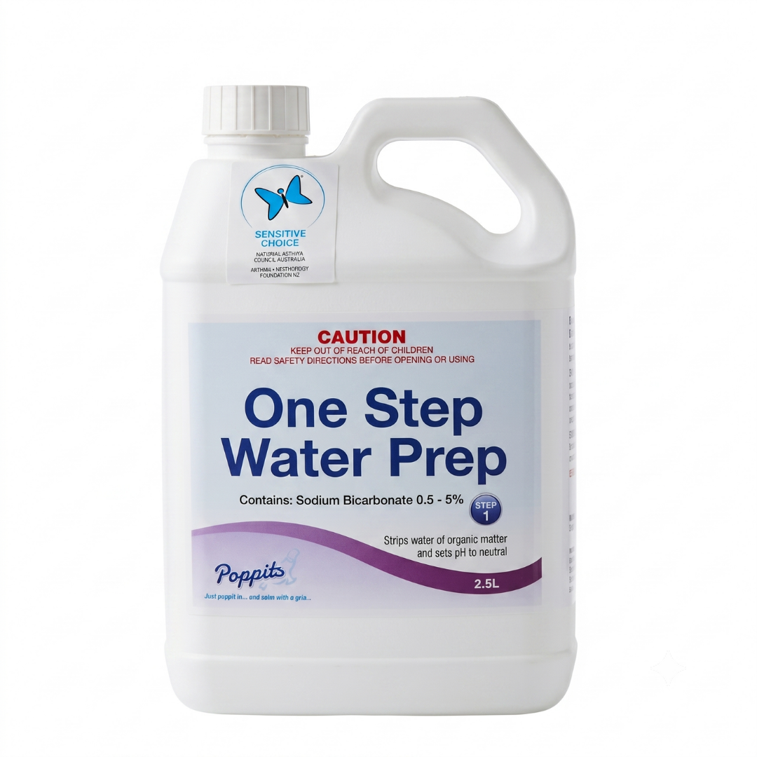 A 2.5L bottle of Poppits One Step Water Prep featuring the Sensitive Choice logo, an asthma and allergy-safe chlorine-free spa conditioner used to balance pH and strip organic matter.
